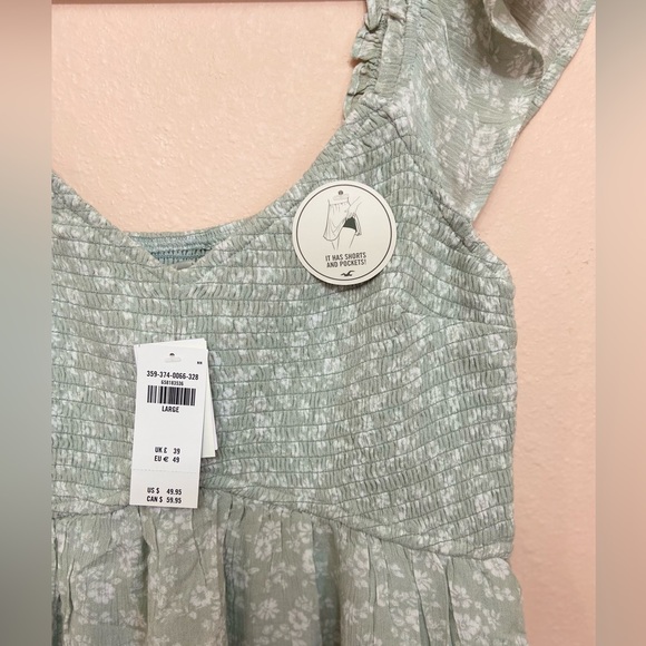 HOLLISTER FLUTTER SLEEVE SMOCKED SKORT DRESS - Picture 6 of 10